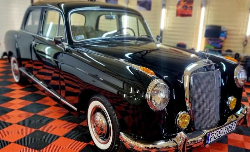 Mercedes 219 W105 1957r