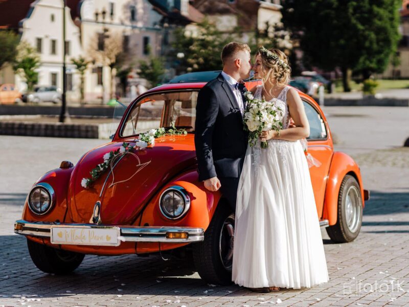 Auto do ślubu wesele CZERWONY GARBUS z głośnymi fanfarami ,sesje zdjęciowe ,reklama