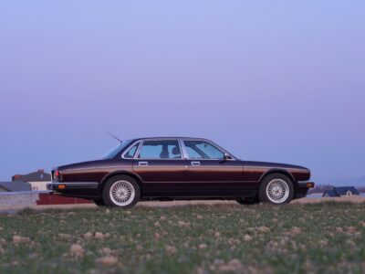 Daimler Jaguar XJ81 V12