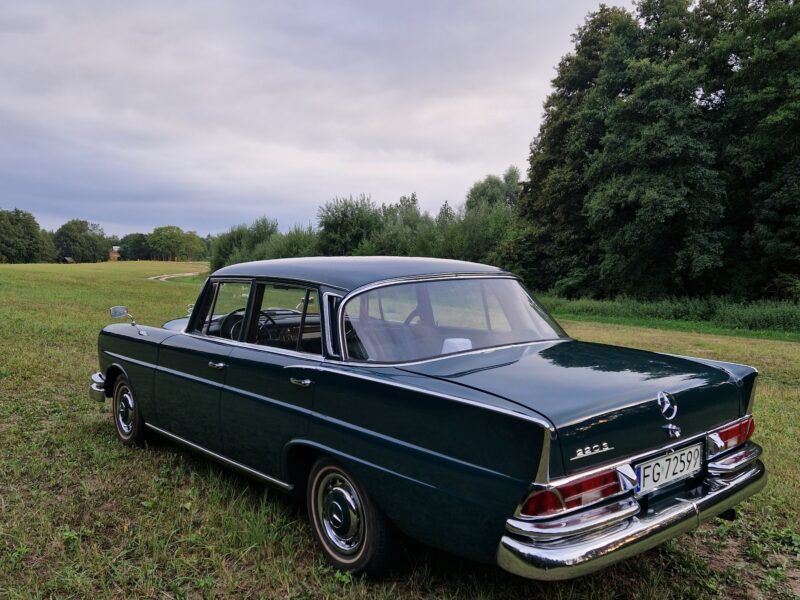 Mercedes 220 SB W-111 z 1961roku