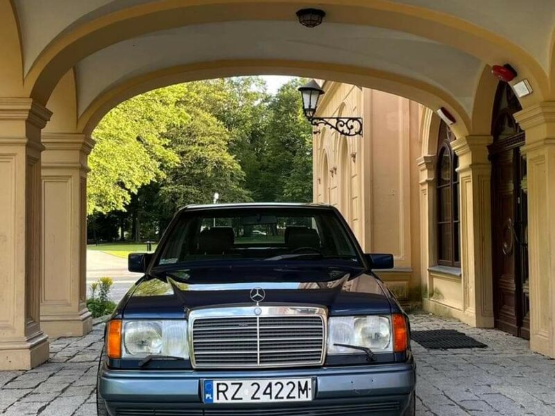 Mercedes W124 320E