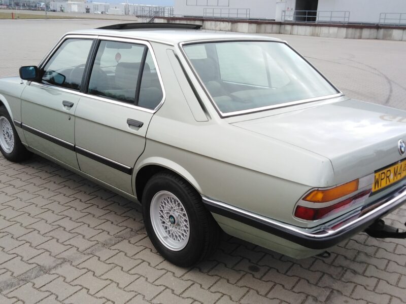 Sprzedam bmw e28 520i 1982