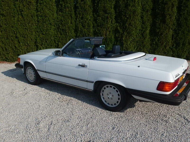 Mercedes-Benz SL560 Zarejestrowany