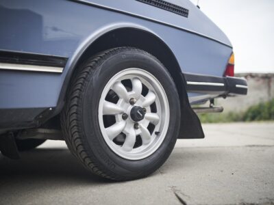 Saab 900 Coupe Flatnose solidny krokodyl, piękny Azure Blue klasyk