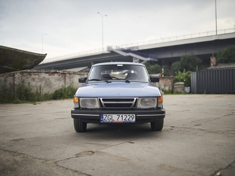 Saab 900 Coupe Flatnose solidny krokodyl, piękny Azure Blue klasyk