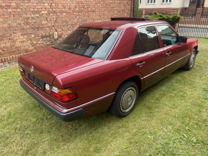 Mercedes 124 200e