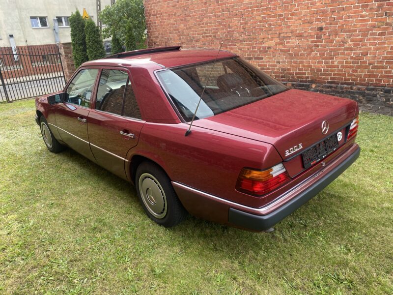 Mercedes 124 200e