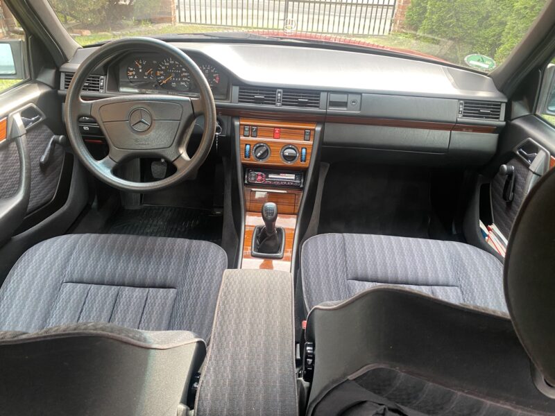 Mercedes 124 200e