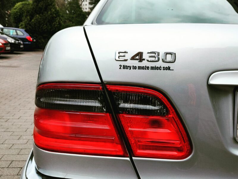 Mercedes-Benz E430 V8