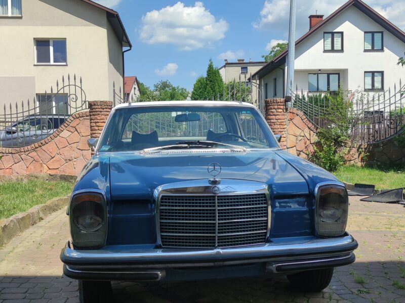 Mercedes w114 250CE