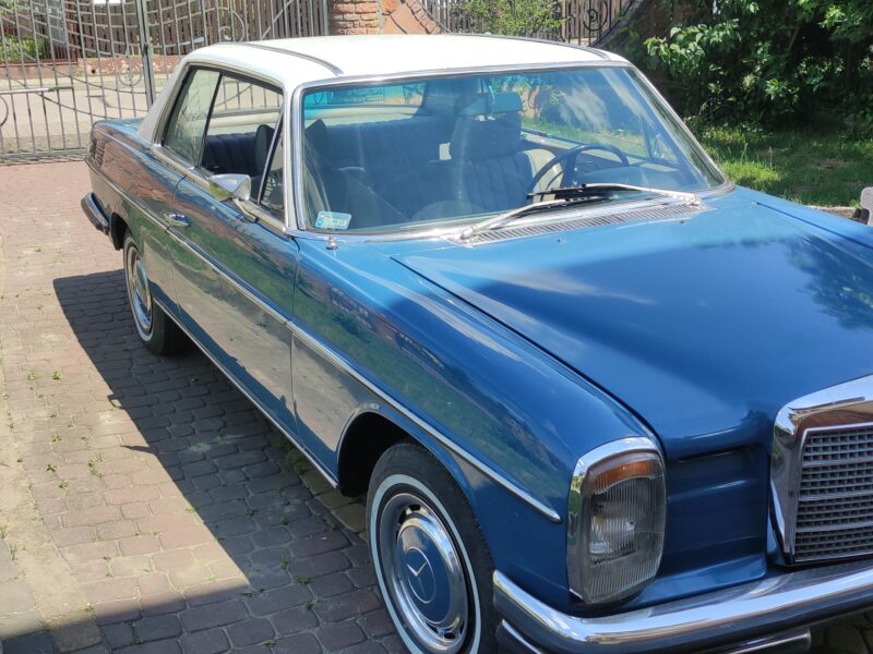 Mercedes w114 250CE