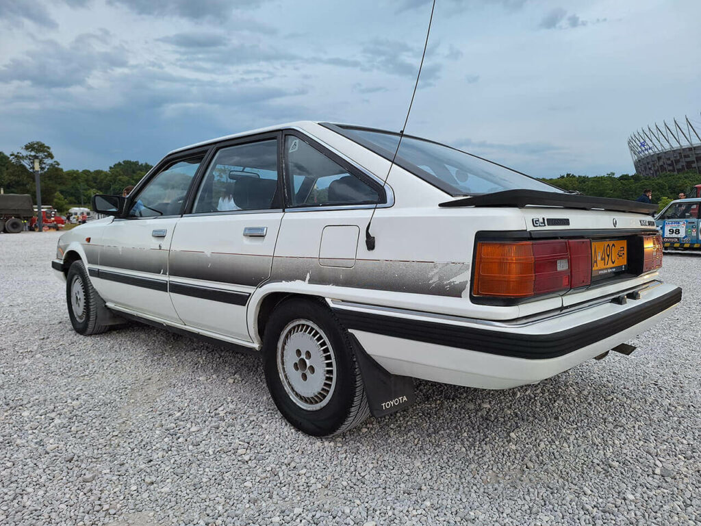 Toyota Camry GLi z 1986