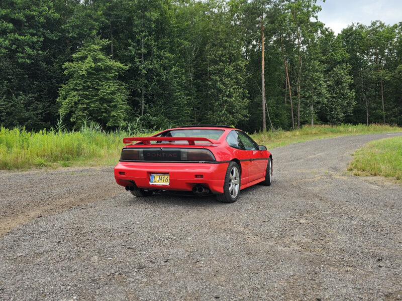 Pontiac Fiero 2.8 V6