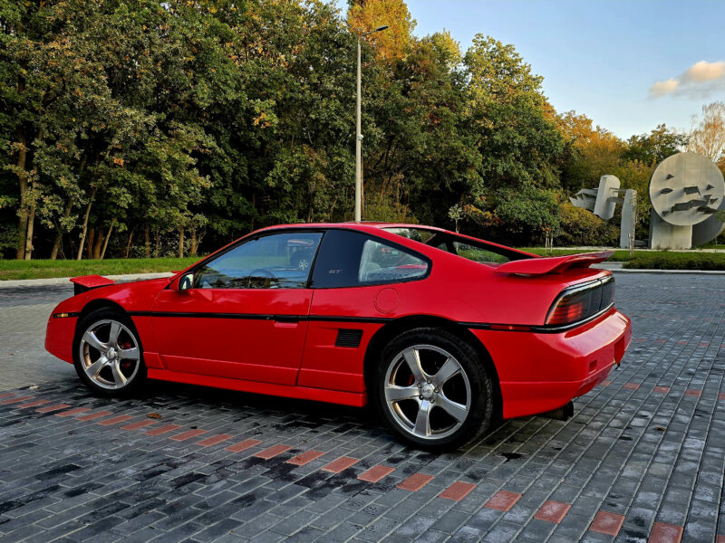 Pontiac Fiero 2.8 V6