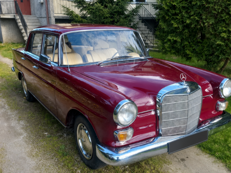 Mercedes-Benz W110