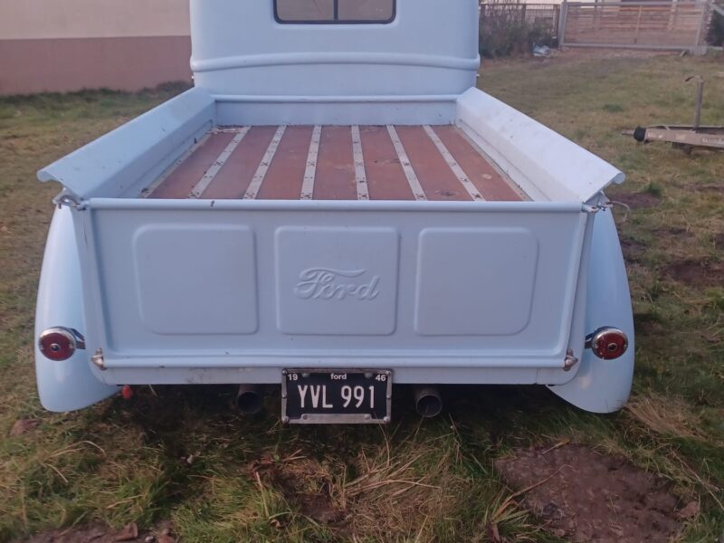 Ford F-100